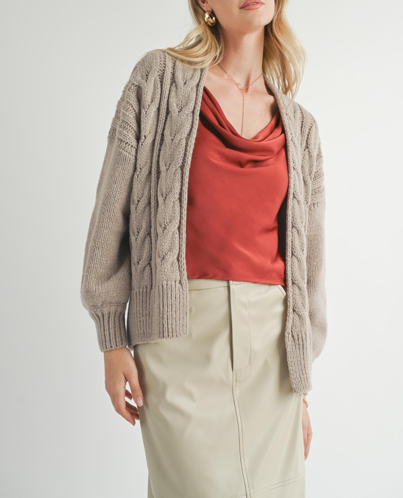 Sadie & Sage, Lorna Chunky Knit Cardigan in Light Taupe - Boutique Dandelion