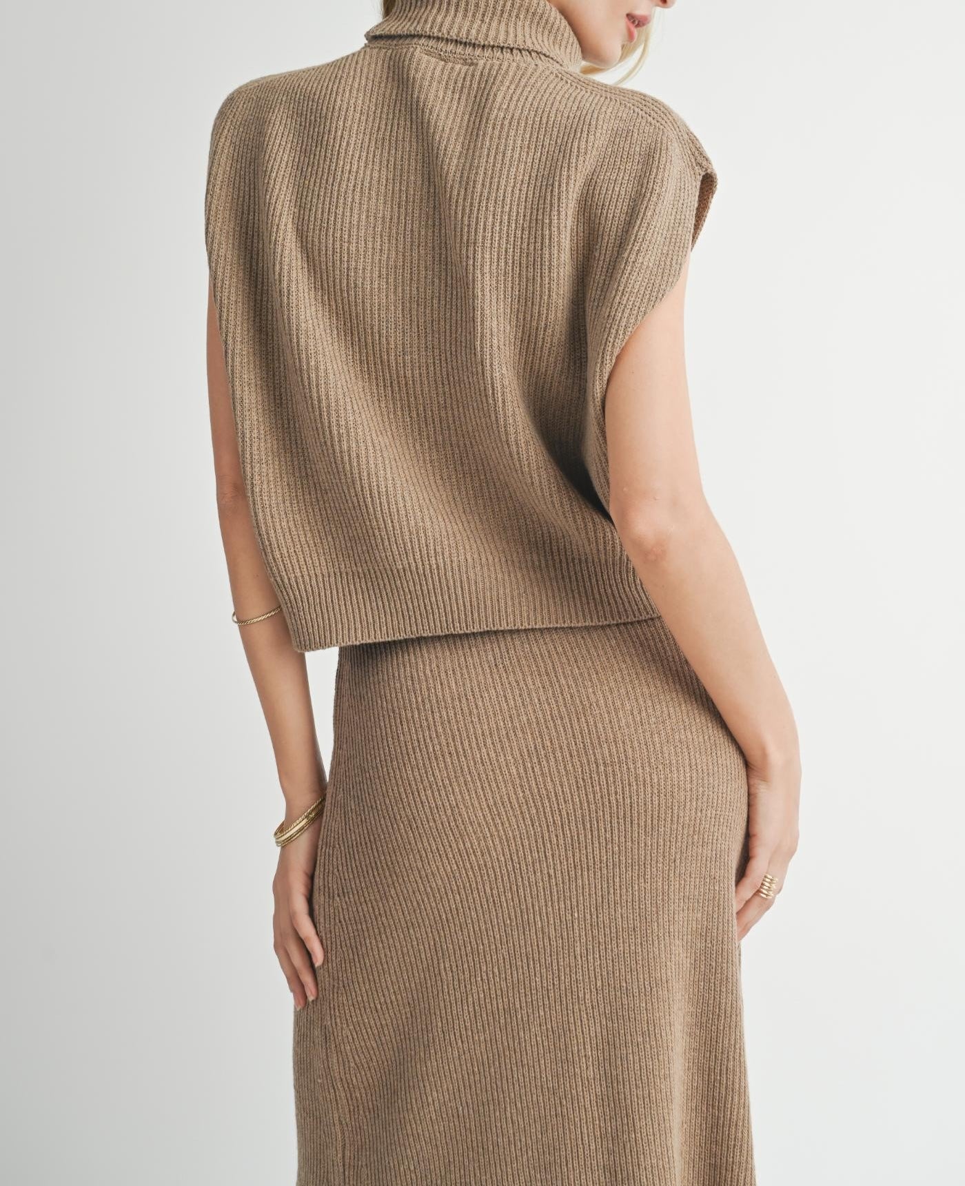 Sadie & Sage, Crosby Ribbed Turtleneck Vest in Dark Taupe - Boutique Dandelion