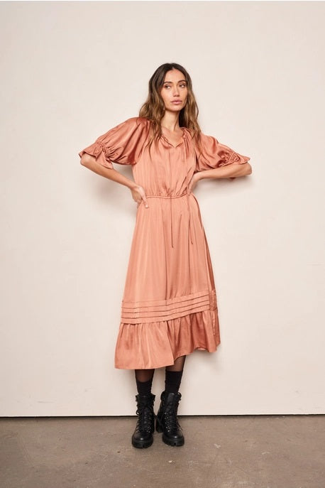 dRA Clothing Los Angeles, Arabella Dress in Mauve - Boutique Dandelion