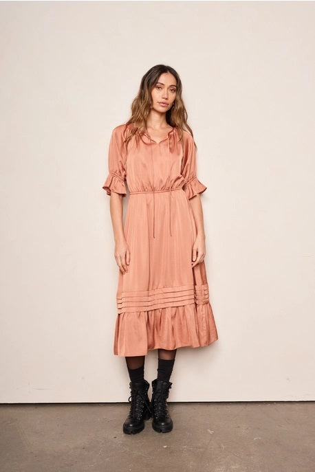 dRA Clothing Los Angeles, Arabella Dress in Mauve - Boutique Dandelion