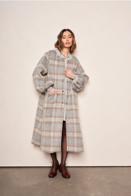 dRA Clothing Los Angeles, Cameron Coat in Grey Coco Plaid - Boutique Dandelion