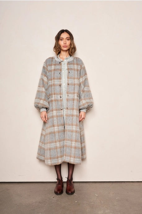 dRA Clothing Los Angeles, Cameron Coat in Grey Coco Plaid - Boutique Dandelion