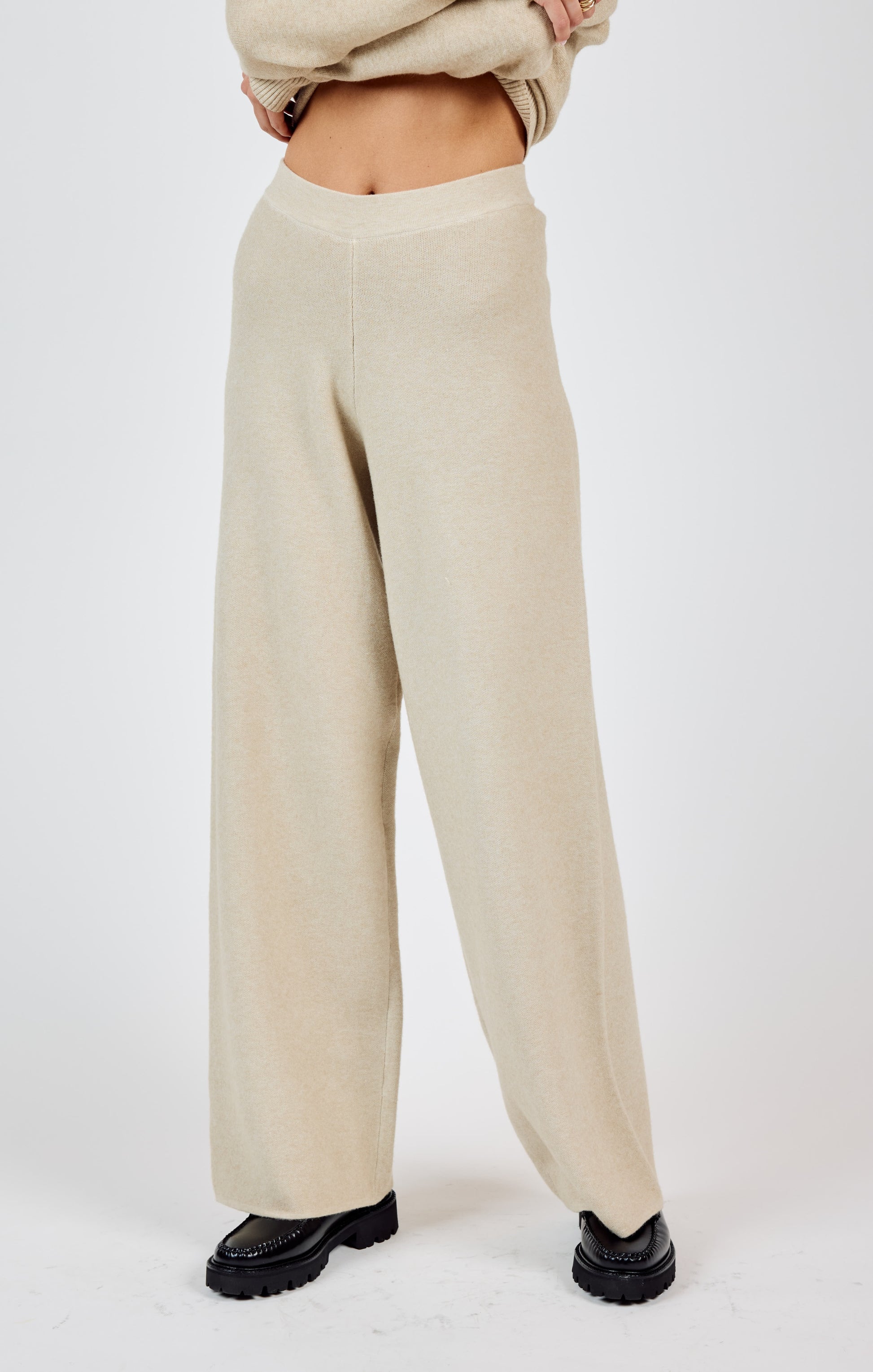 Sadie & Sage, Kelsie Knit Pants in Stone - Boutique Dandelion