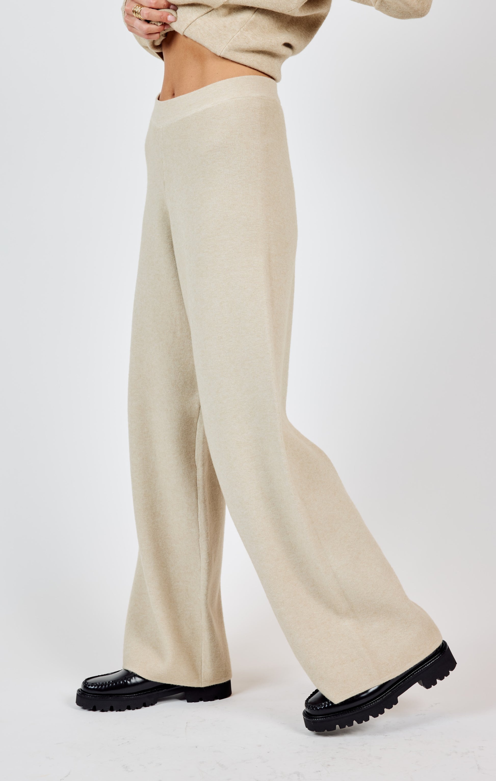 Sadie & Sage, Kelsie Knit Pants in Stone - Boutique Dandelion