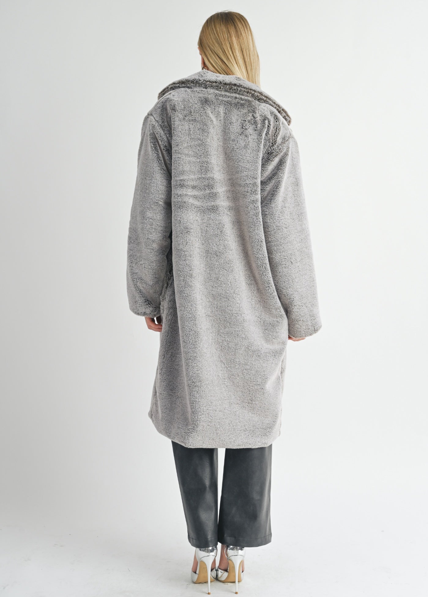 Sage The Label, Daring 2 Tone Vegan Fur Coat in Grey Brown - Boutique Dandelion