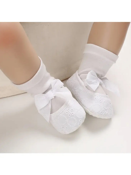Mary Jane Eyelet Pre-Walker Infant Toddler Baby Shoes