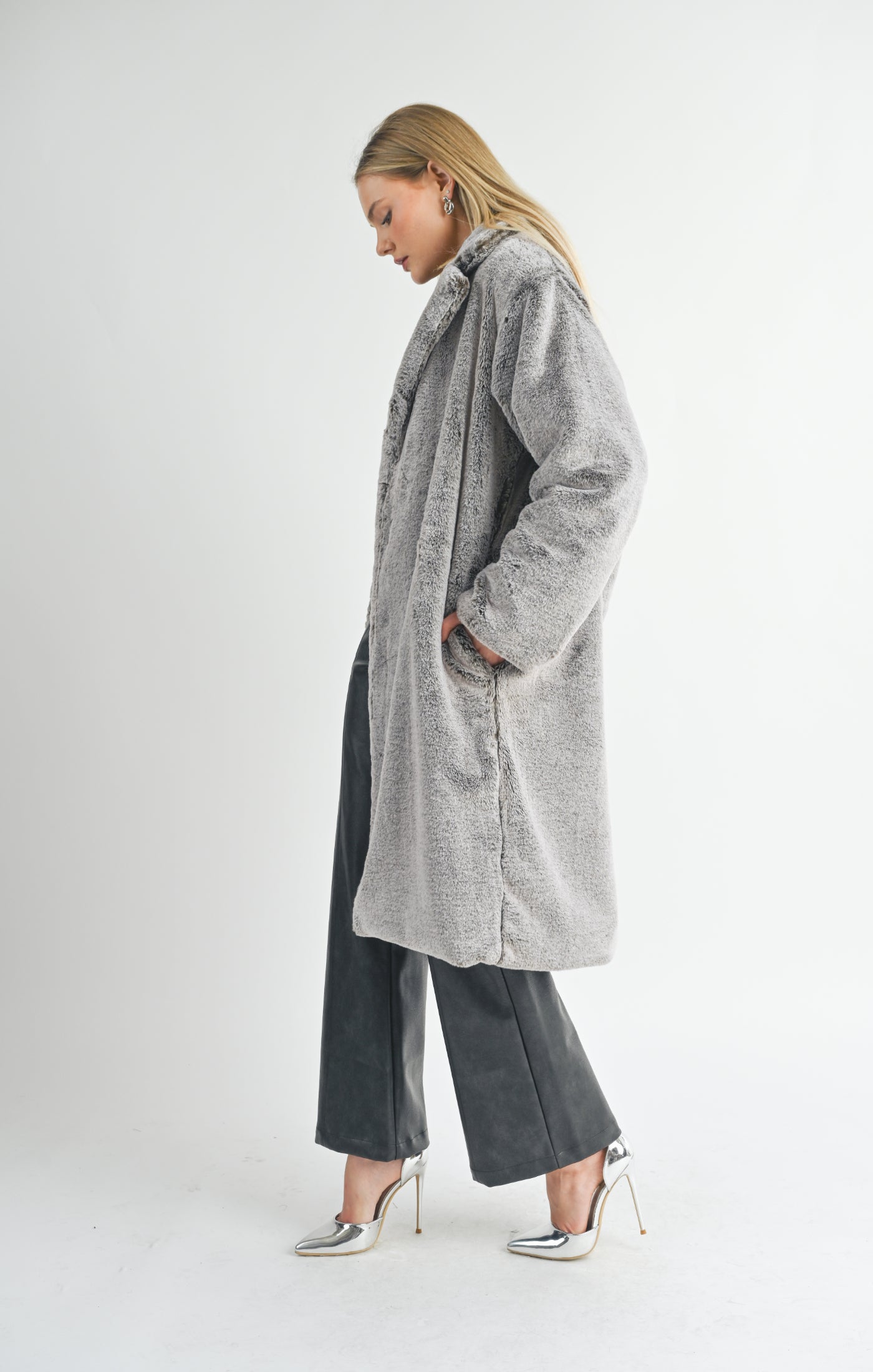 Sage The Label, Daring 2 Tone Vegan Fur Coat in Grey Brown - Boutique Dandelion