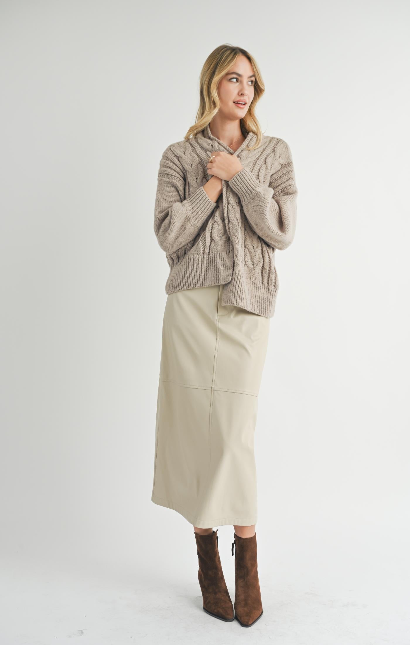 Sadie & Sage, Lorna Chunky Knit Cardigan in Light Taupe - Boutique Dandelion